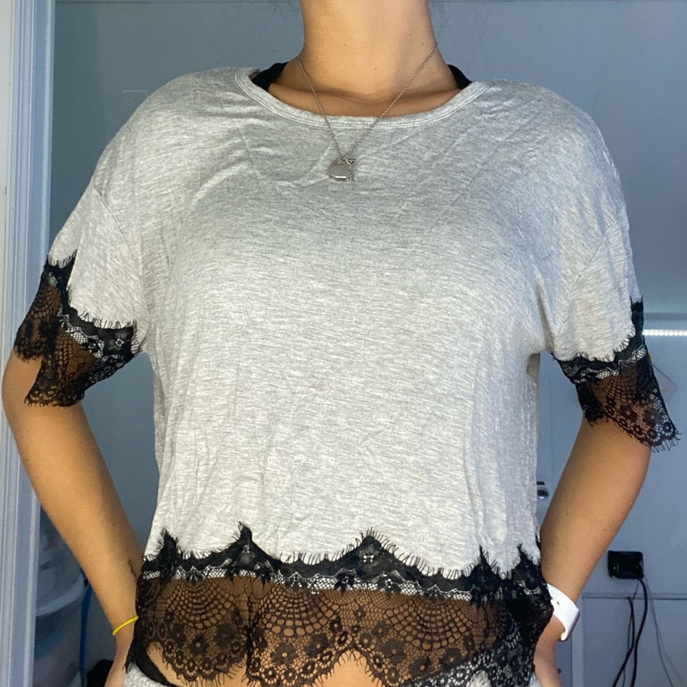 Cropped Lace Shirt